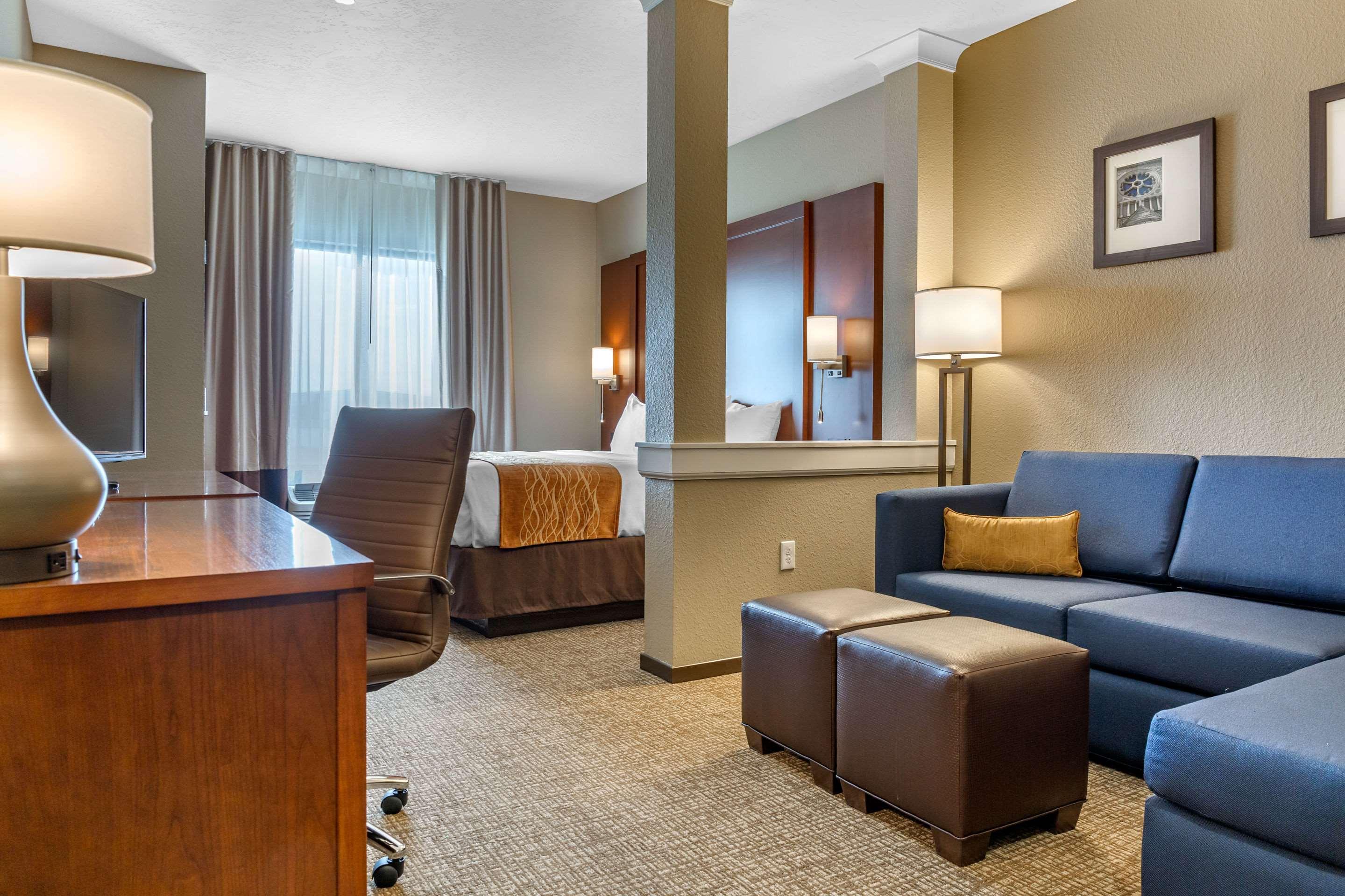 Comfort Inn & Suites Boise Airport Exterior photo