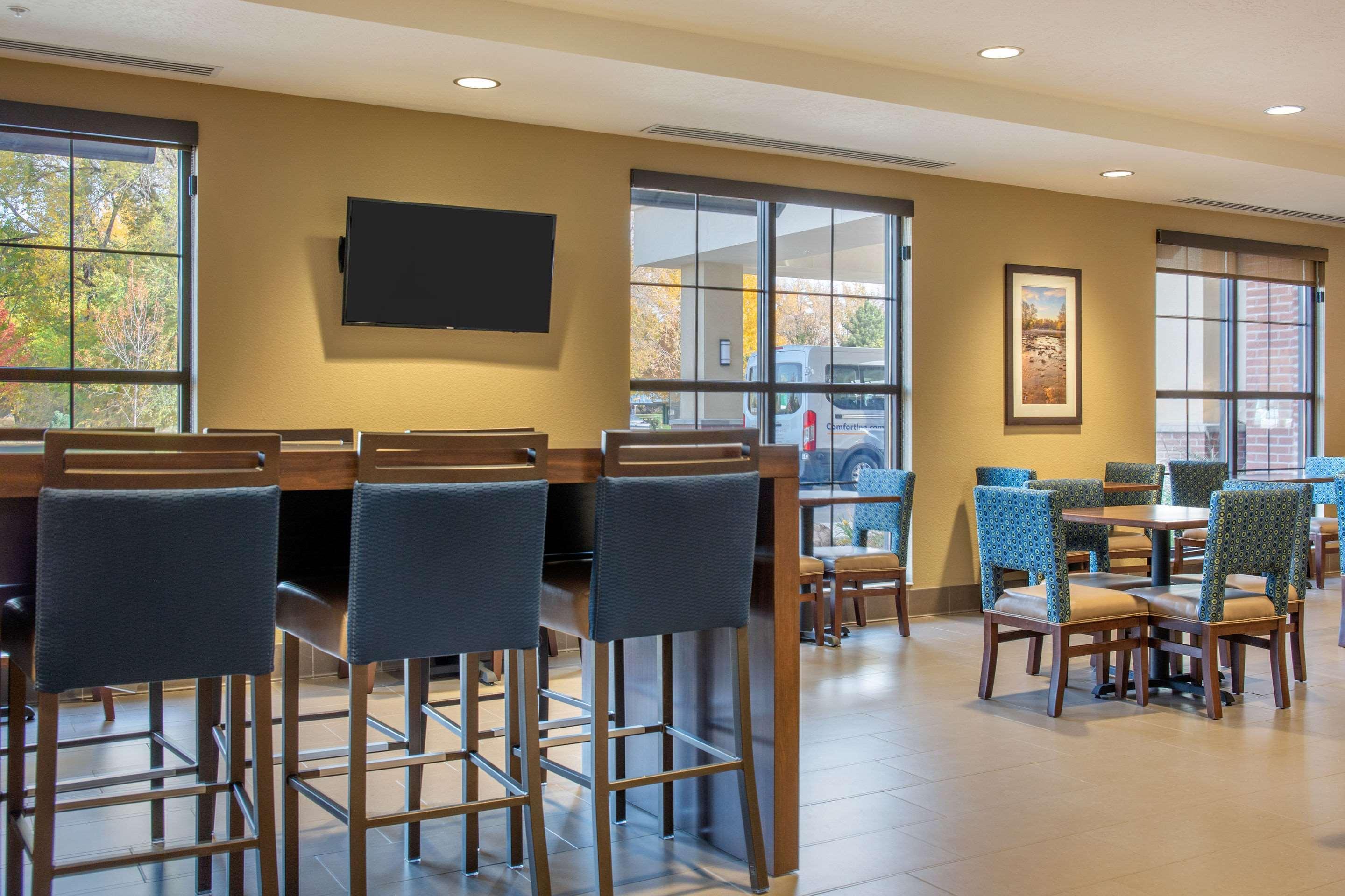 Comfort Inn & Suites Boise Airport Exterior photo