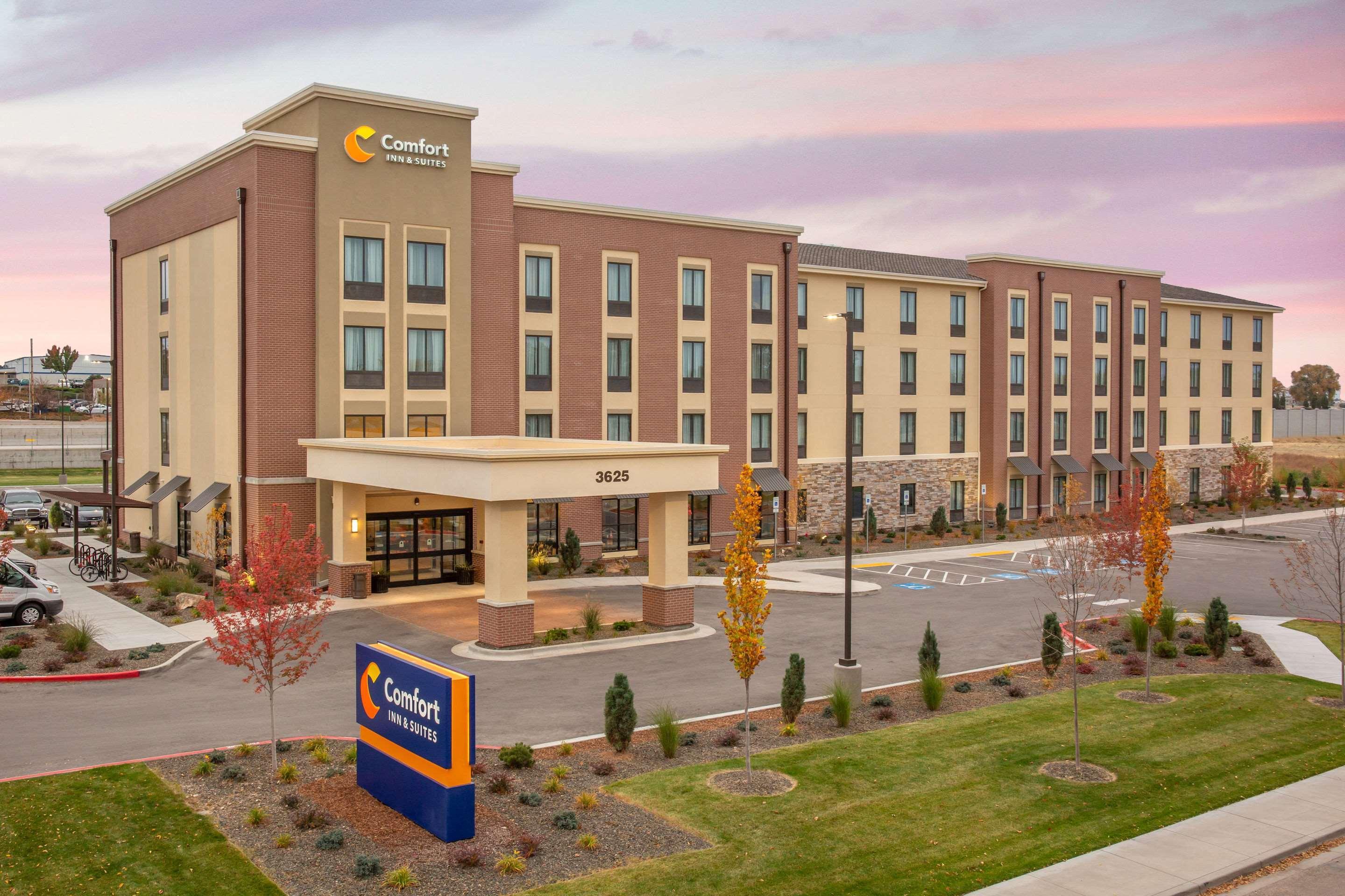 Comfort Inn & Suites Boise Airport Exterior photo